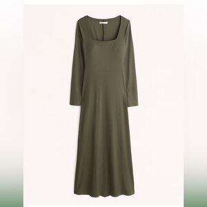 Long sleeve knit squareneck maxi dress - NWT - green